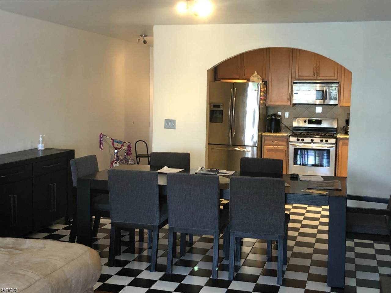 54 Polk St - Photo 1