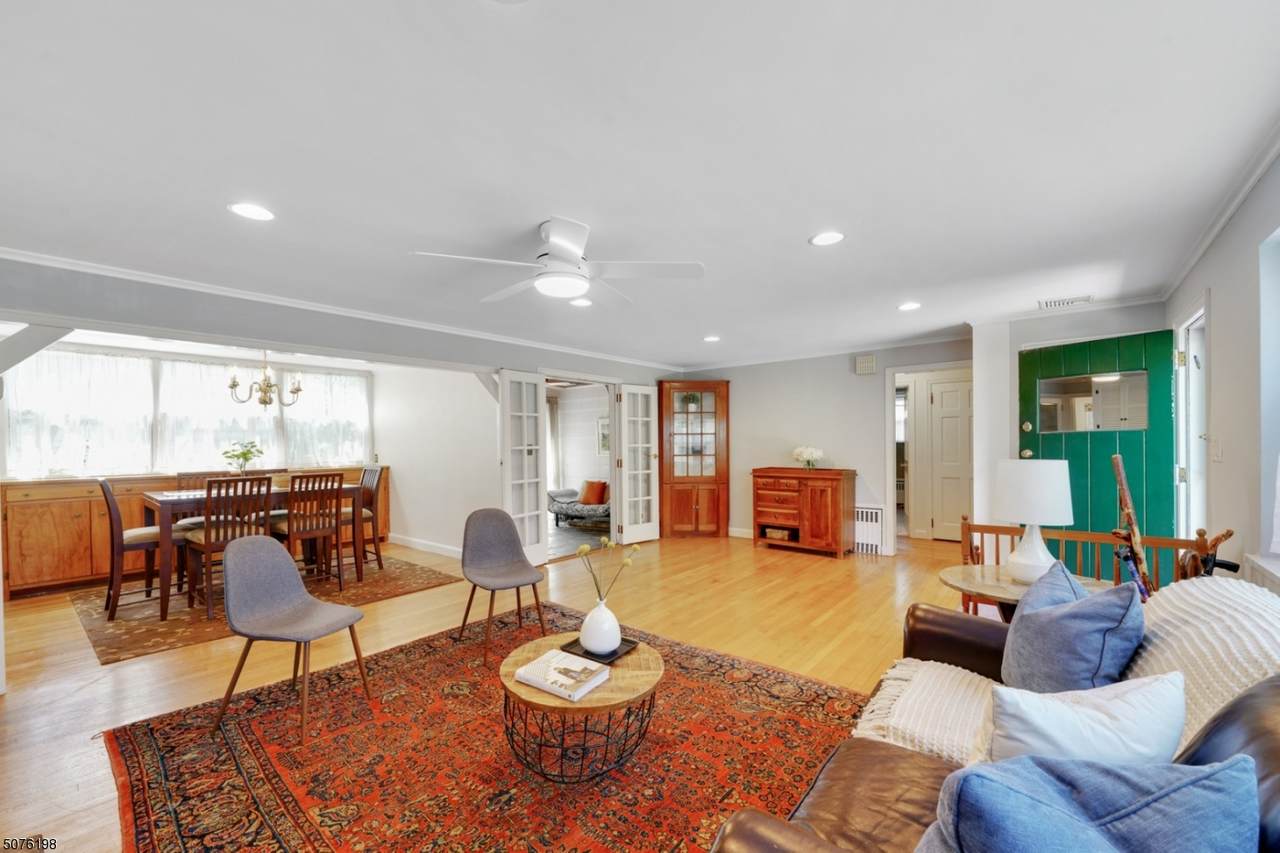1 Beach St - Photo 1
