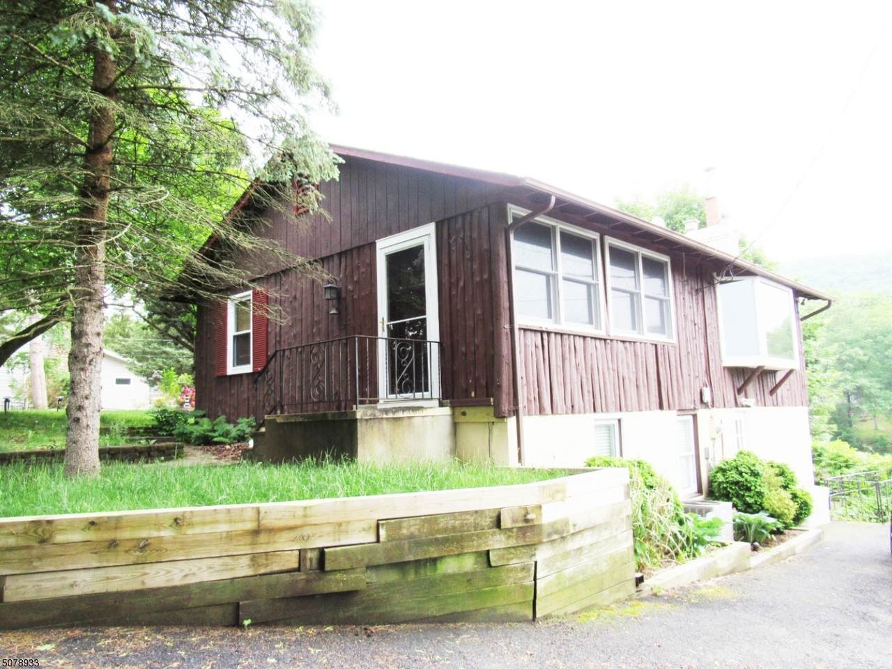 27 Cayuga Trl - Photo 1