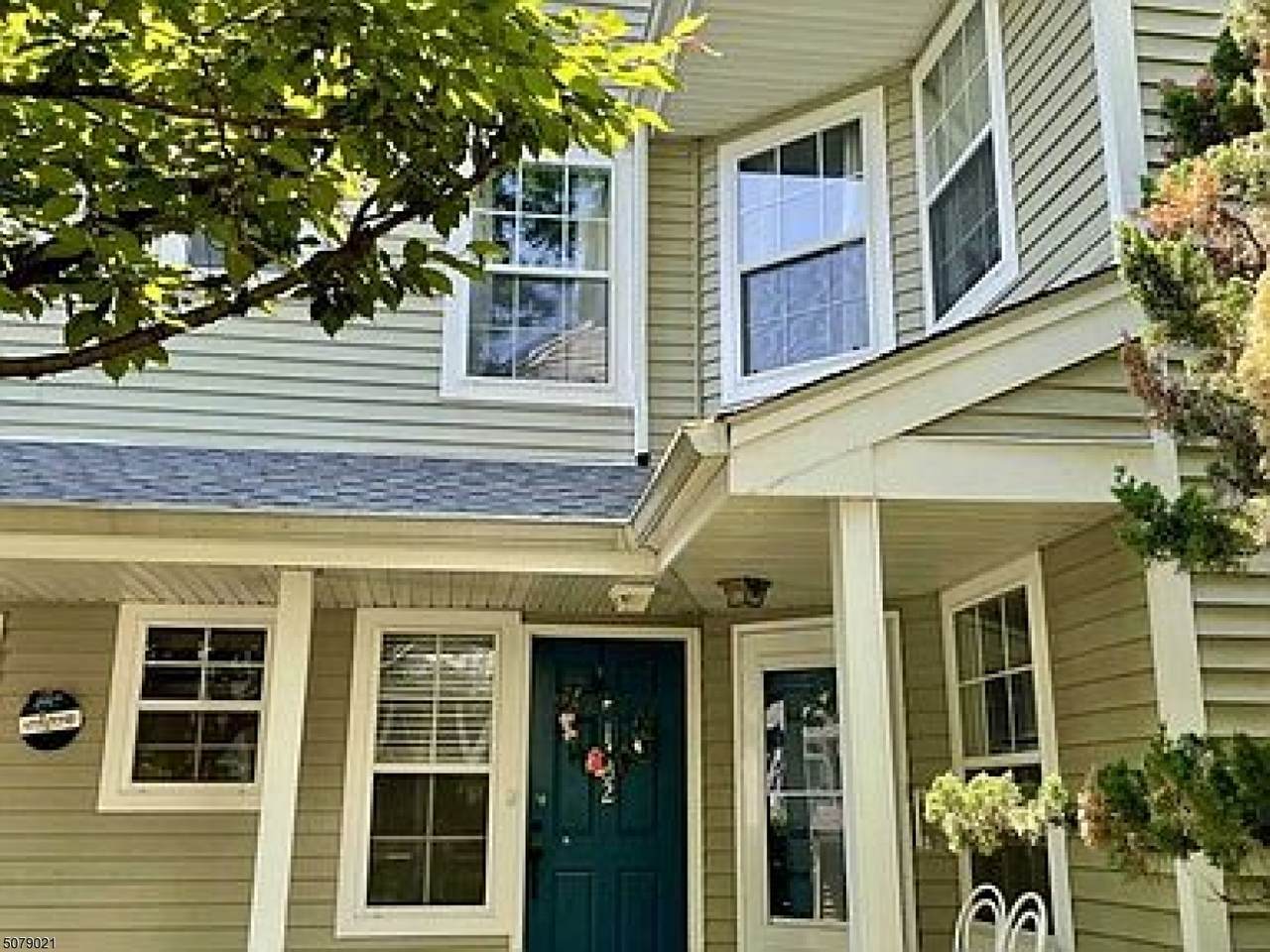 1302 Paddington Rd - Photo 1