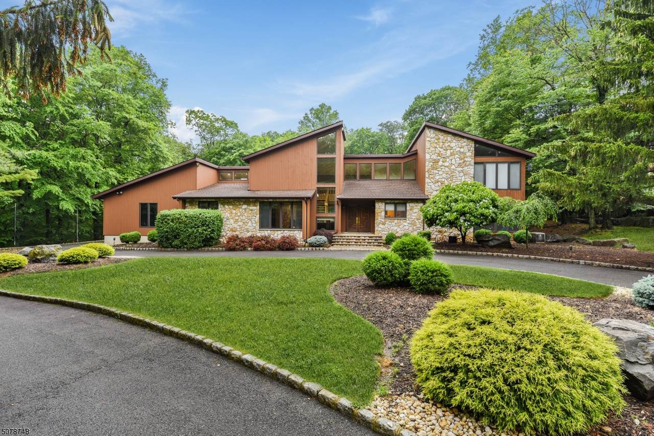 13 Claire Dr - Photo 1