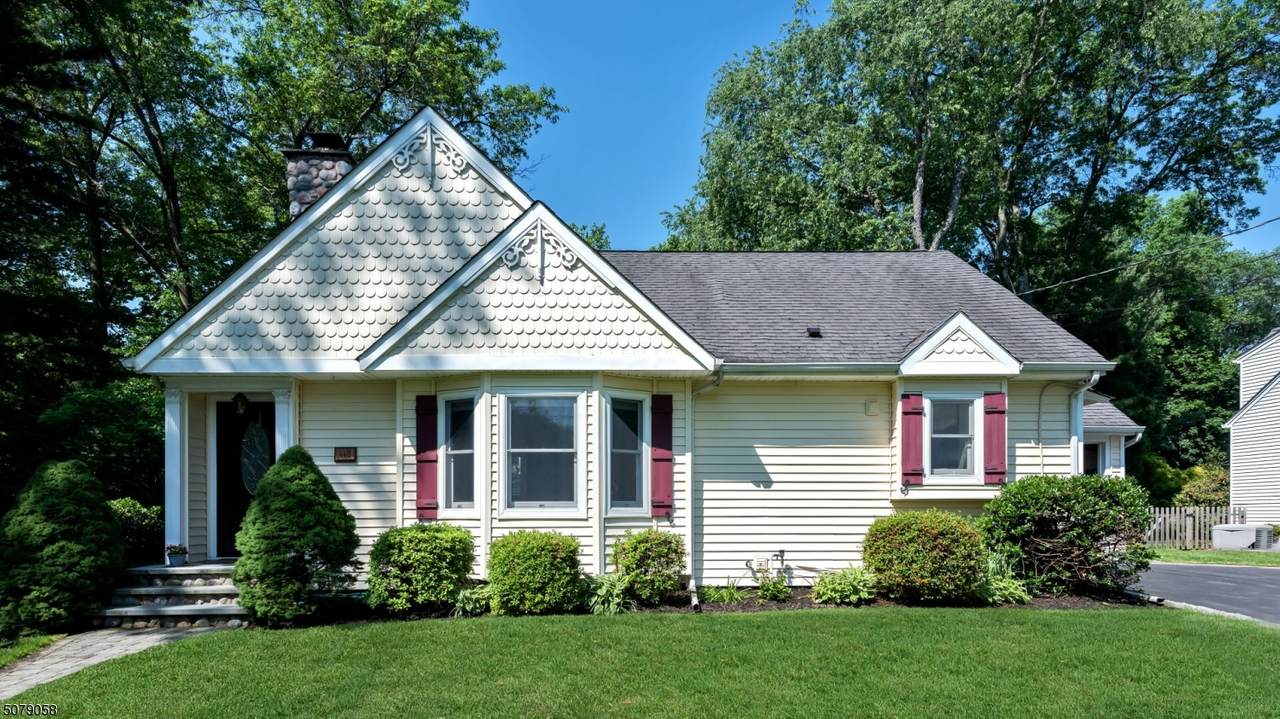 440 Ardmore Rd - Photo 1