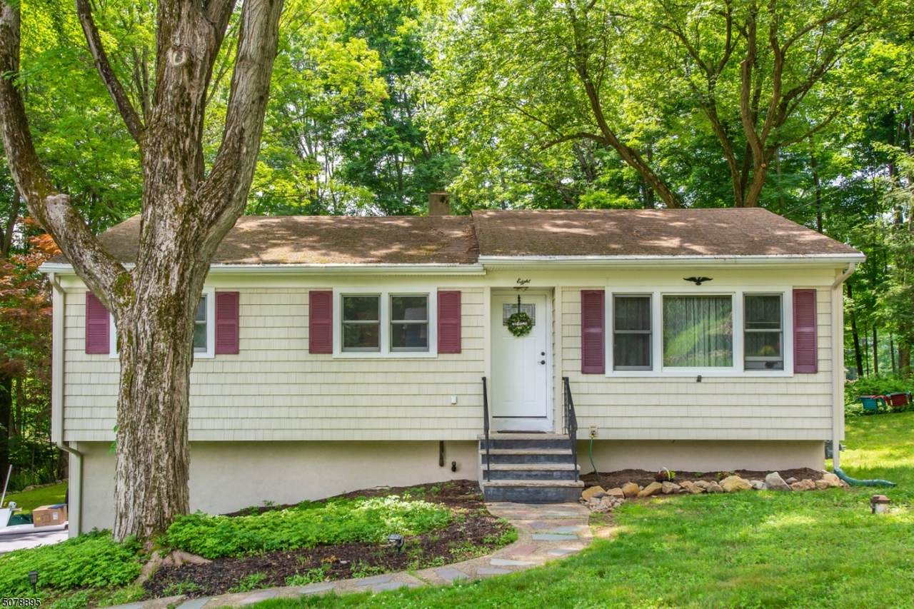 8 Kern Dr - Photo 1