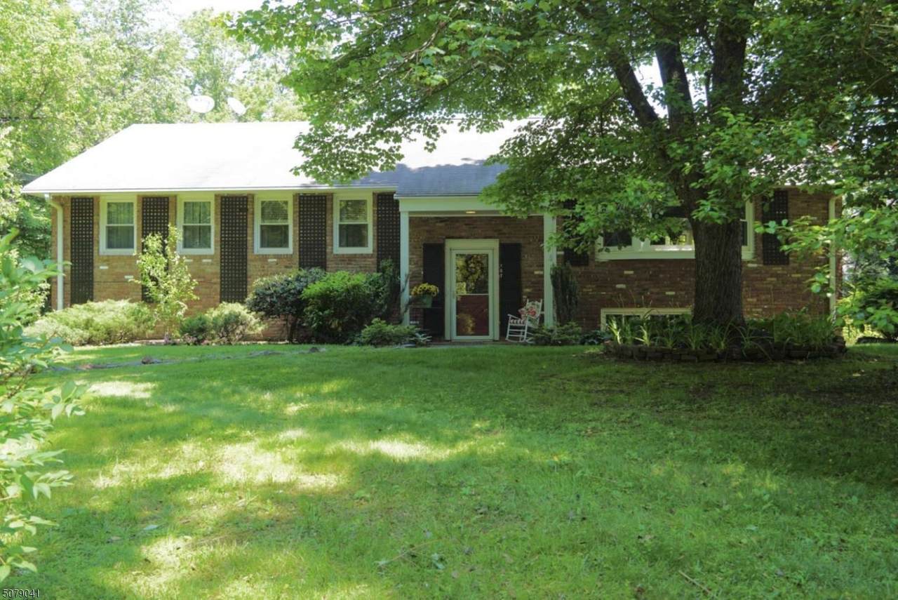 107 N Finley Ave - Photo 1