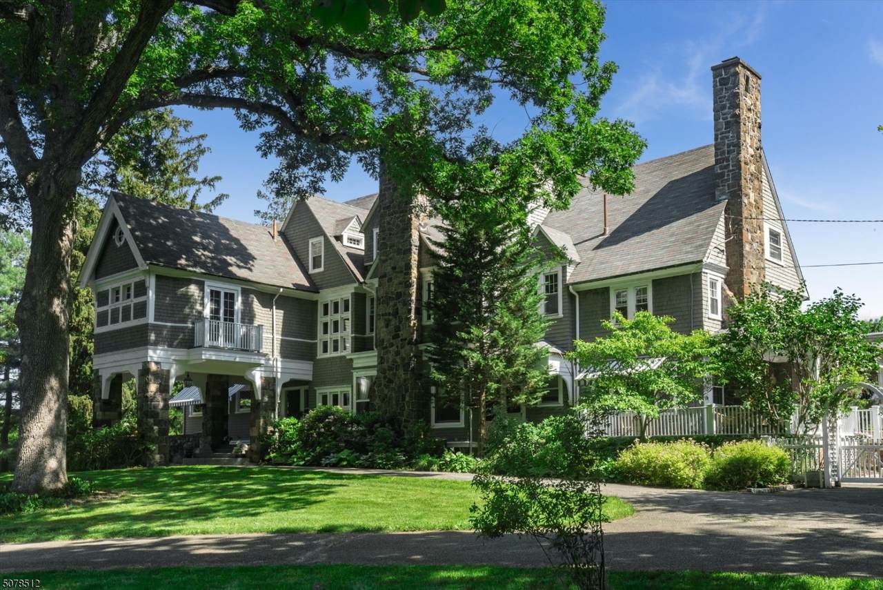 17 Three Gables Rd - Photo 1