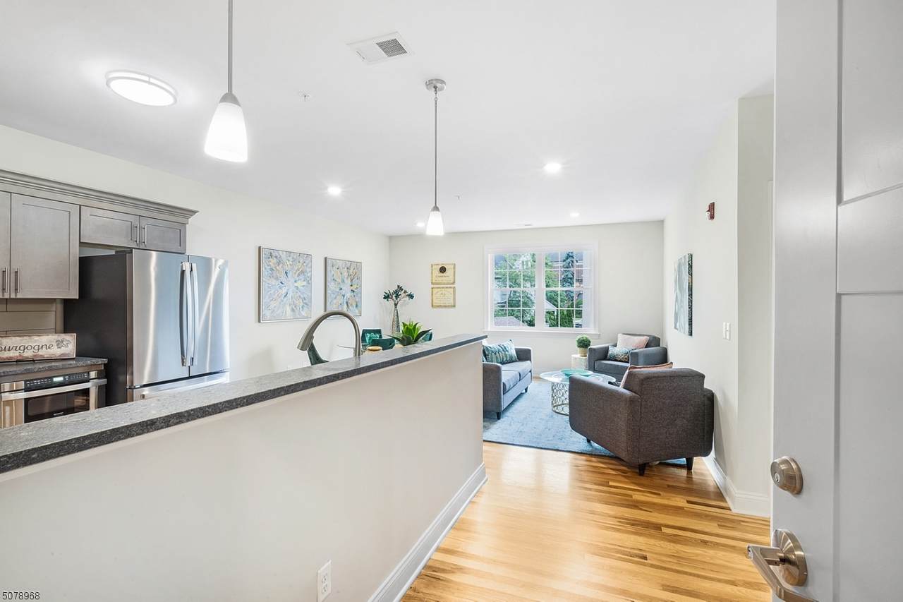 501 South Ave - Photo 1