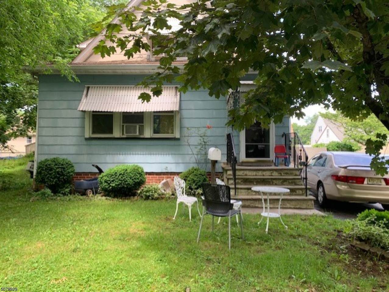 525 Lincoln Ave - Photo 1