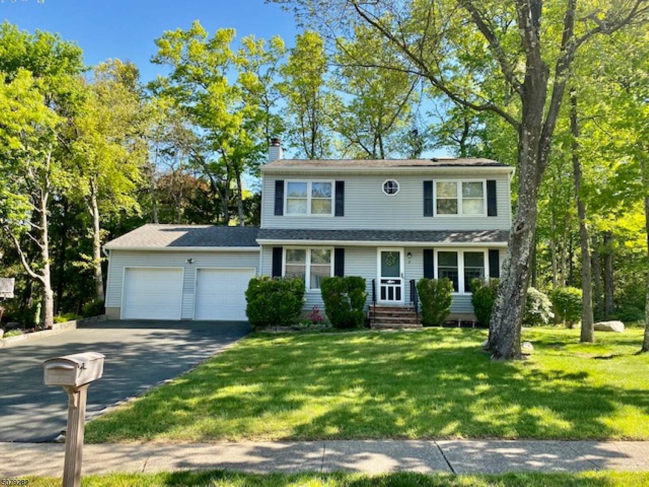 7 Loretta Ln - Photo 1