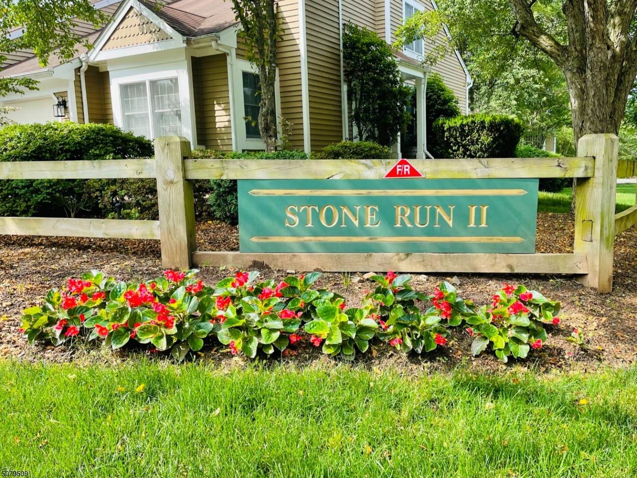 49 Eton Ct - Photo 1