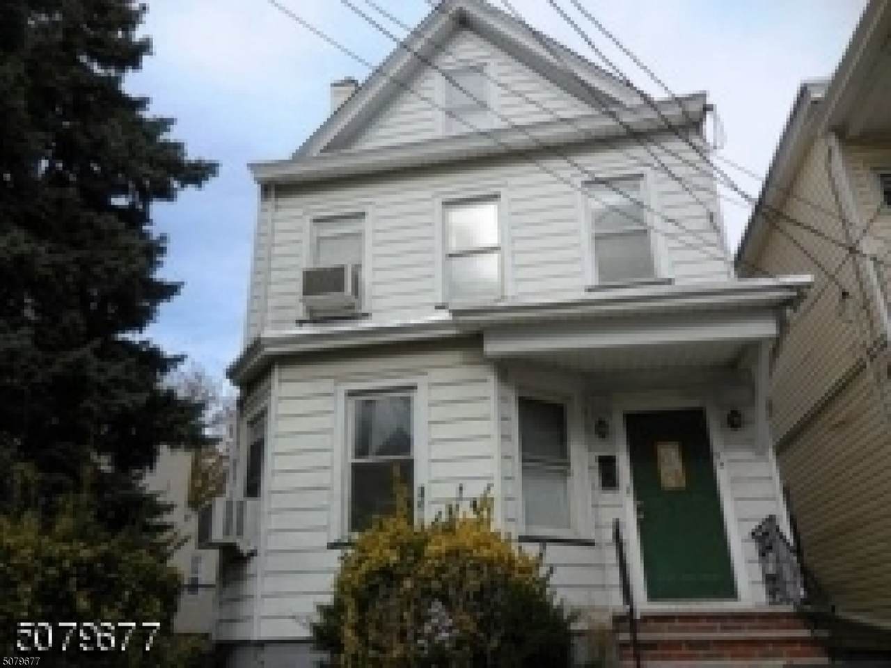 94 W 1st St - Photo 1