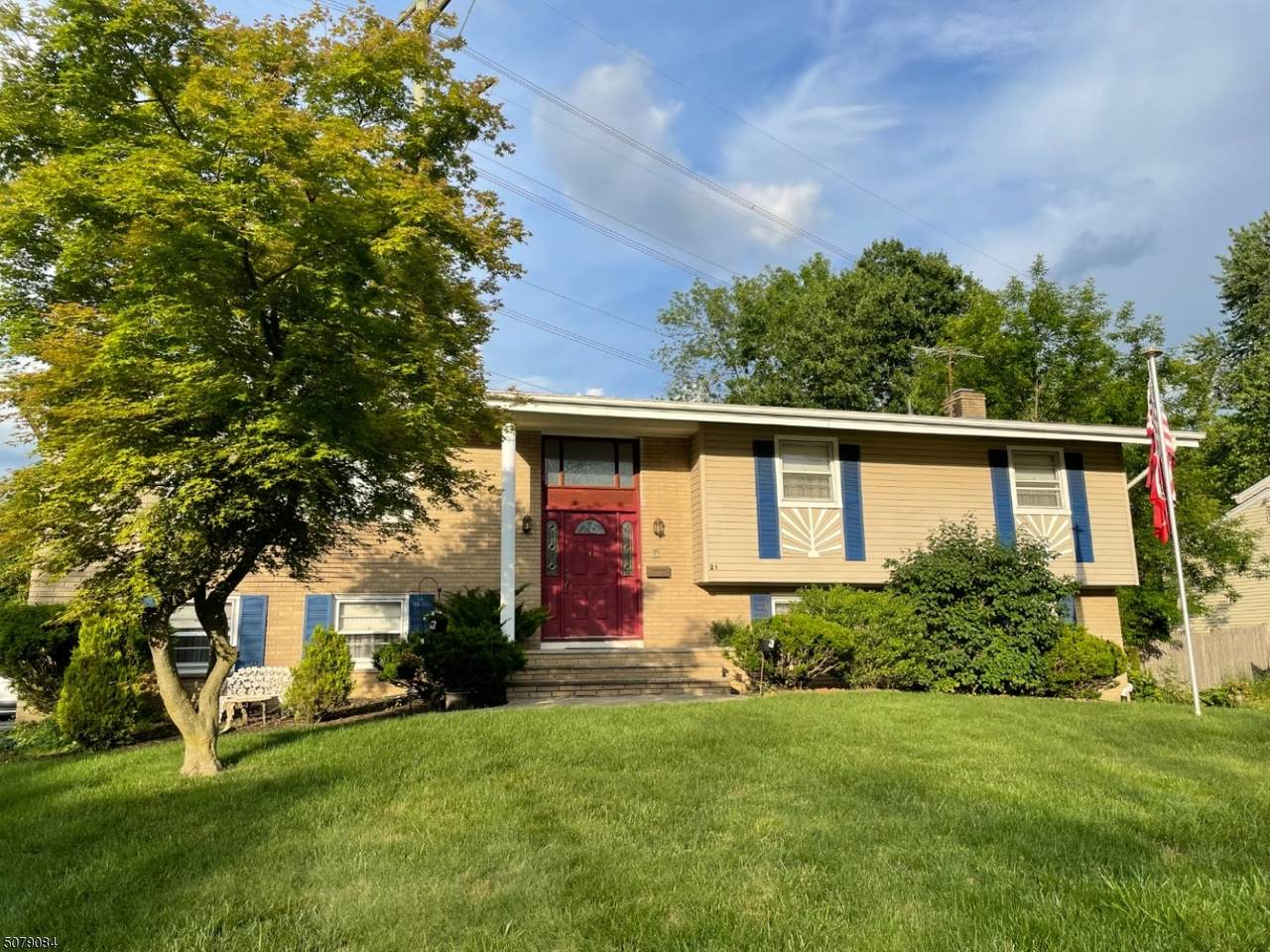 21 Jaclyn Dr - Photo 1