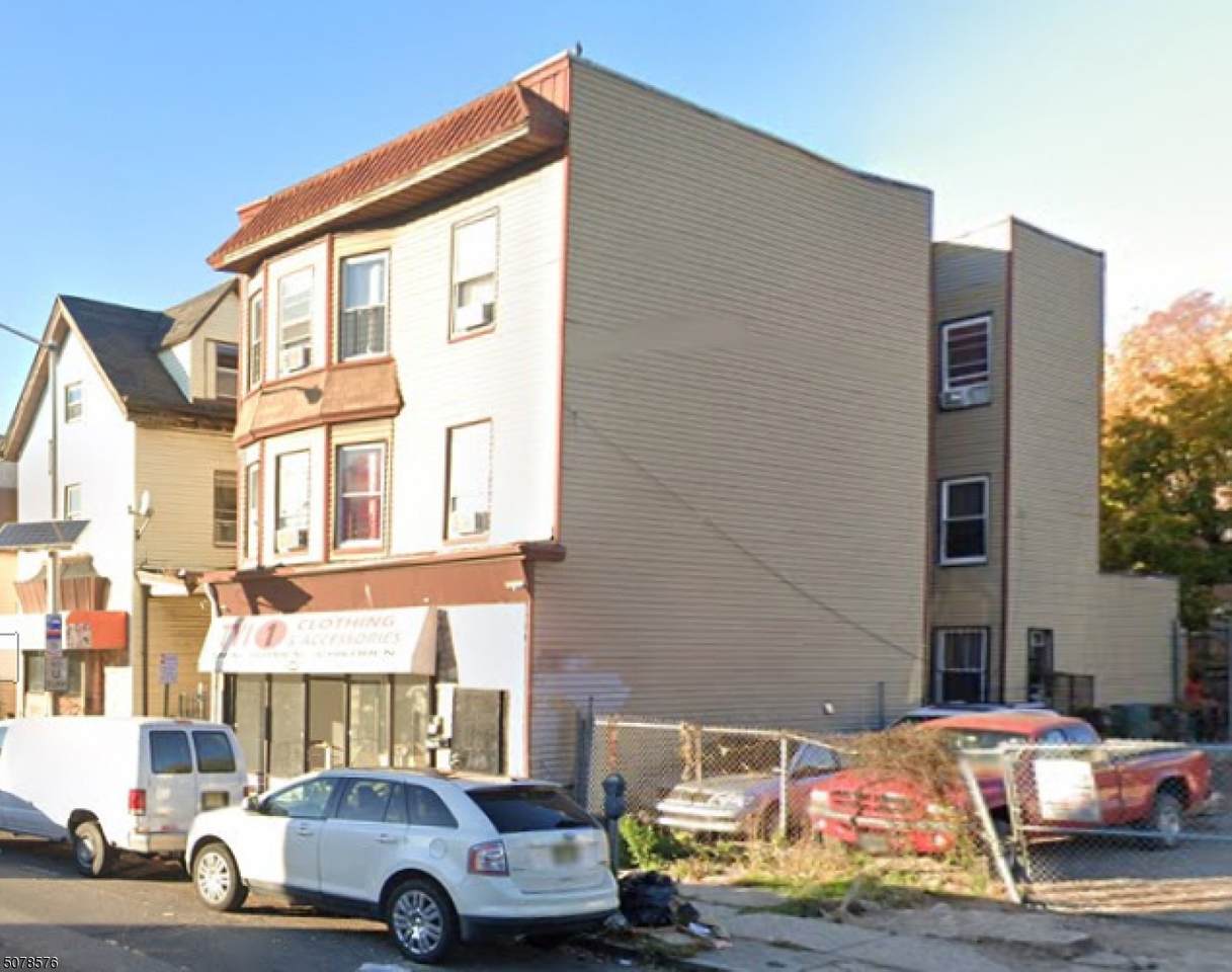1017 Clinton Ave - Photo 1