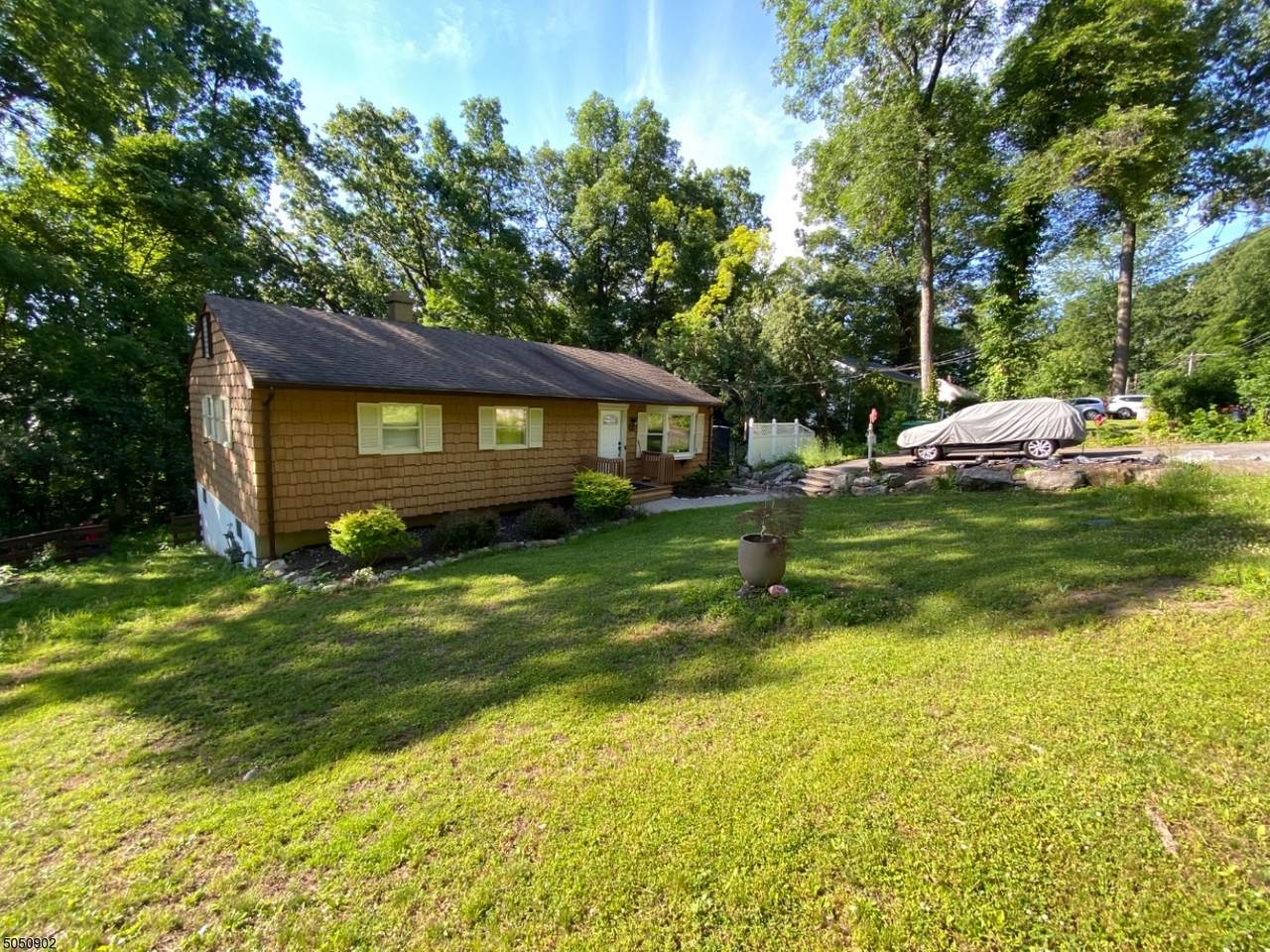 50 Cedar Ridge Dr - Photo 1