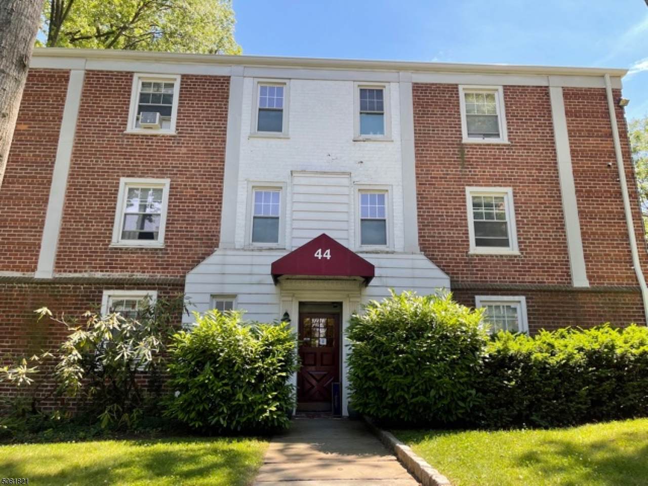 44 Union St Unit 2 - Photo 1