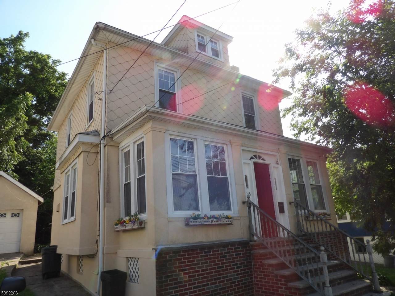 1215 89Th St - Photo 1