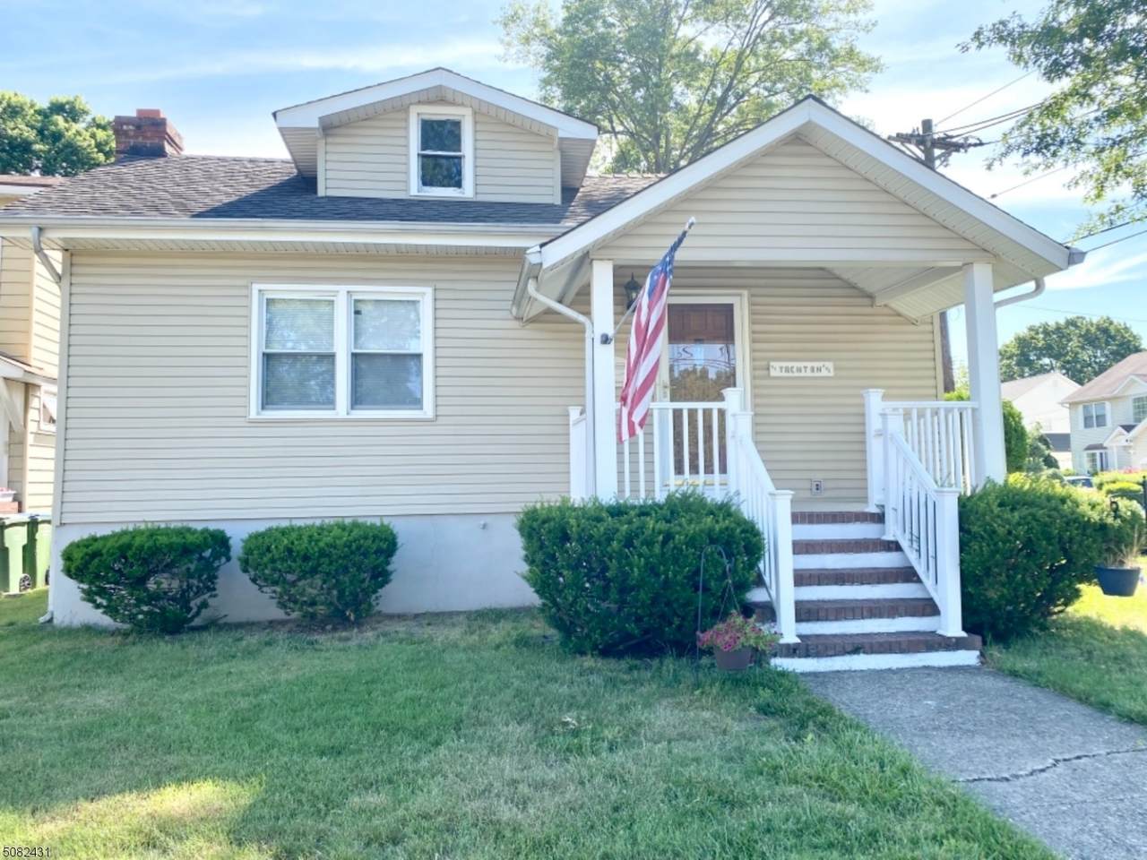 41 Trenton Ave - Photo 1