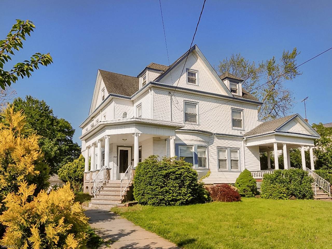 512 Chilton St - Photo 1