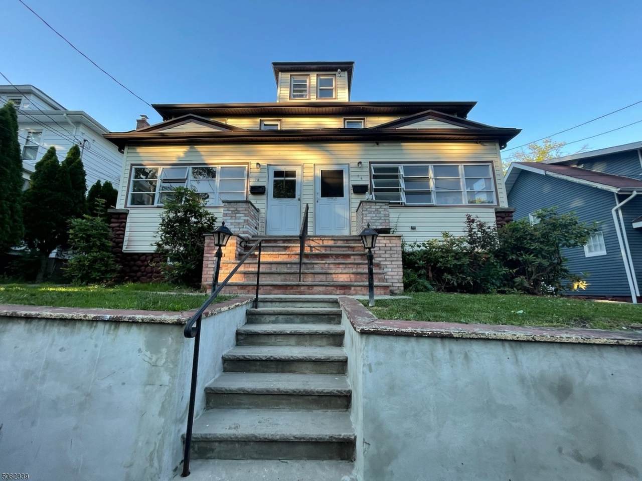 14 Hillcrest Ave - Photo 1