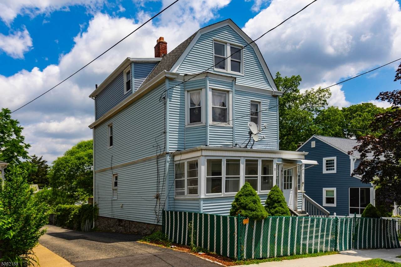 31 Maple St - Photo 1