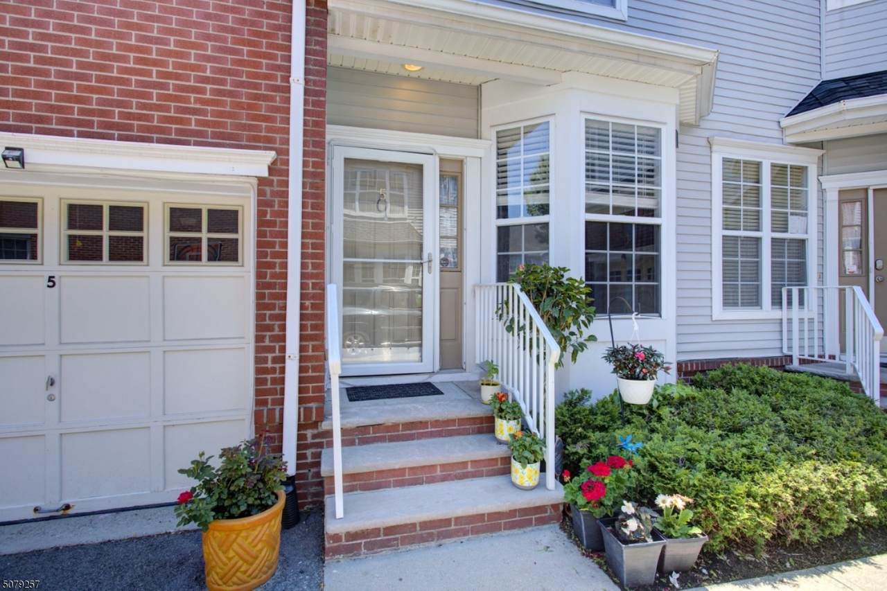 5 Gordon Cir - Photo 1