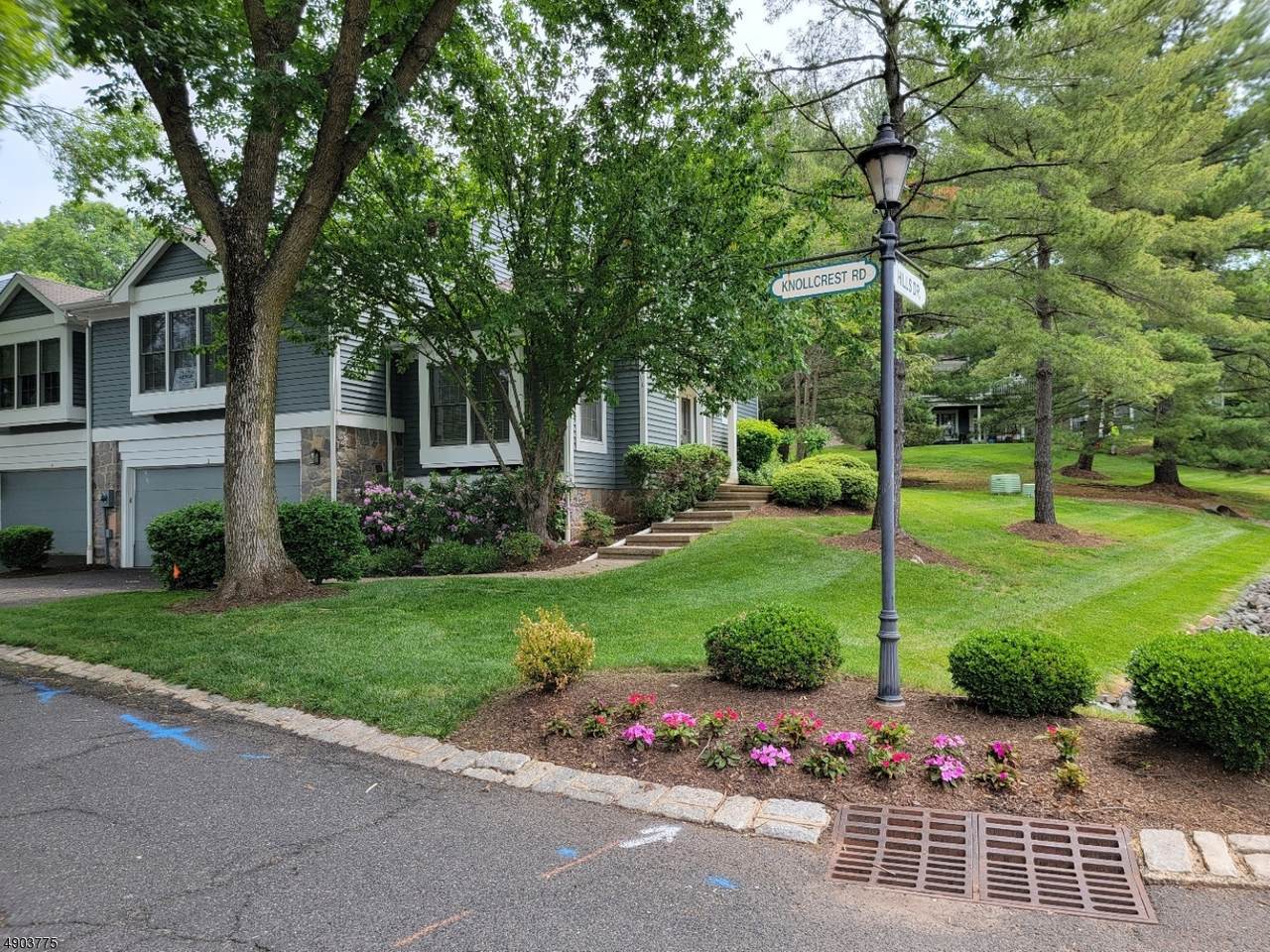 2 Knollcrest Rd - Photo 1