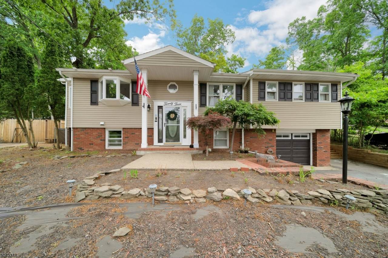 23 Seneca Ave - Photo 1