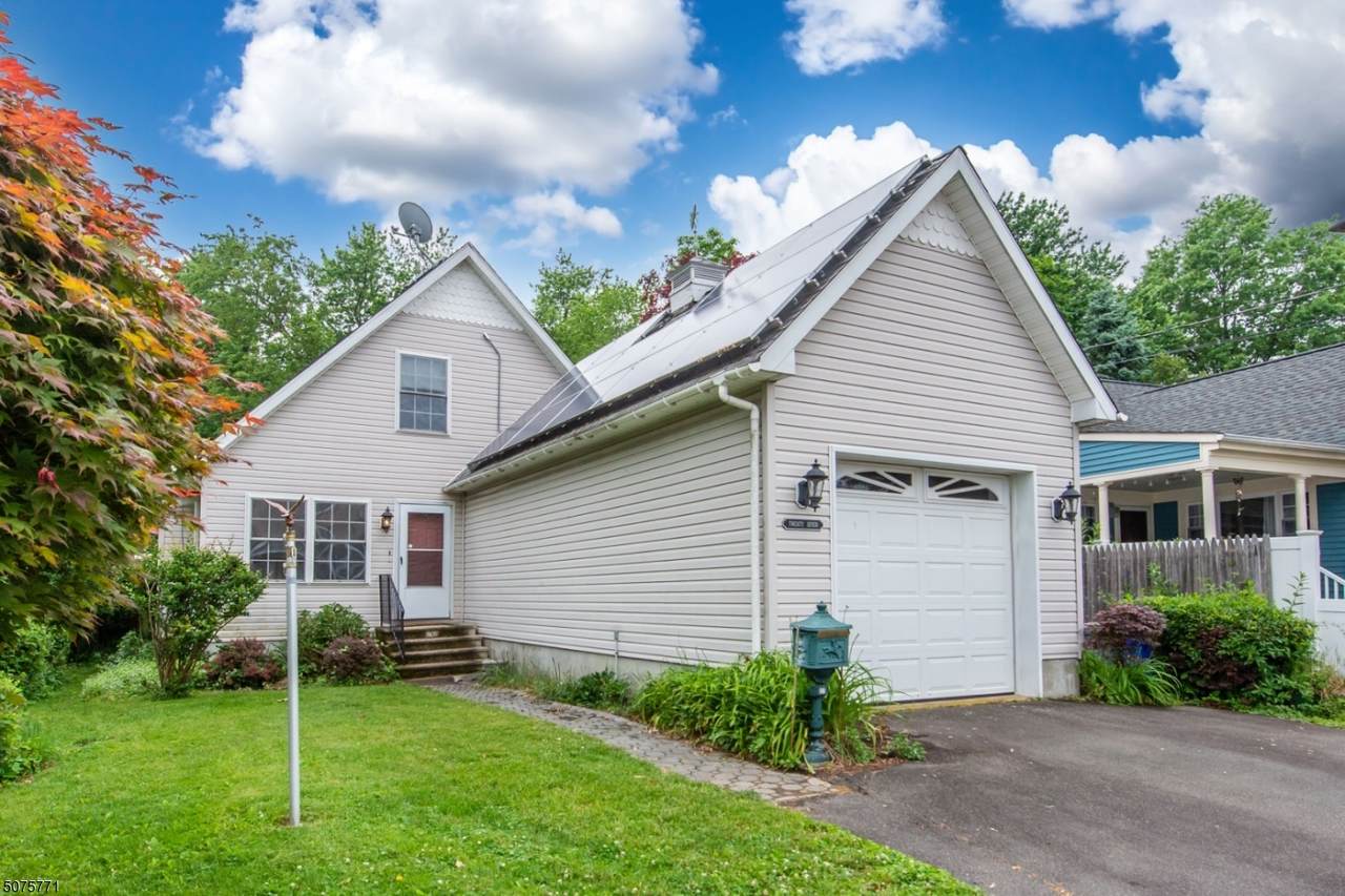 27 Van Pelt Place - Photo 1