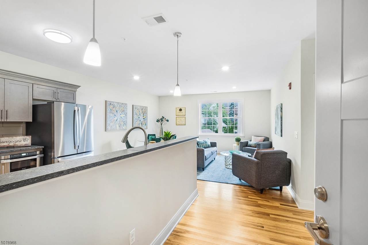 501 South Ave - Photo 1