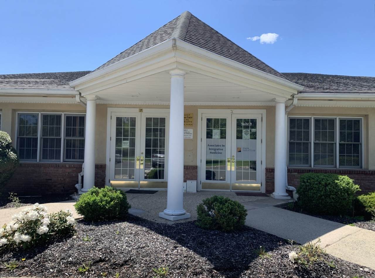 27 Mountain Blvd - Photo 1