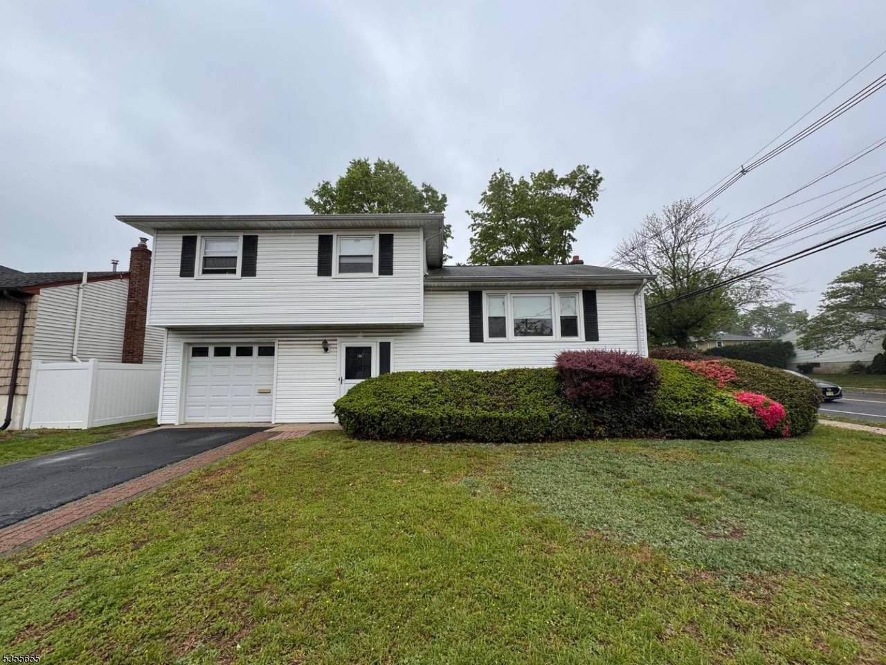 700 Haven Pl - Photo 1