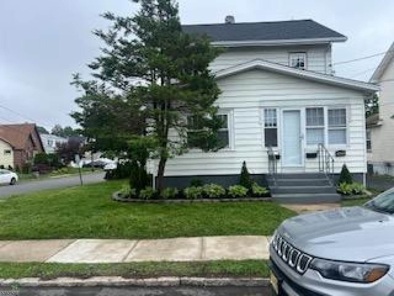 1021 Grandview Ave - Photo 1