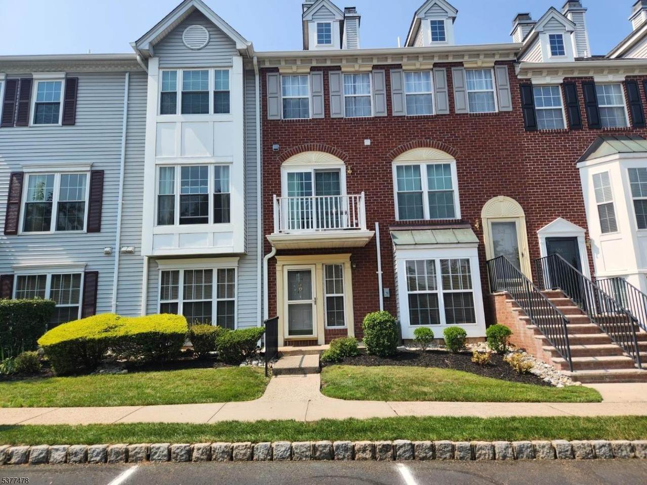 502 Dunn Cir - Photo 1