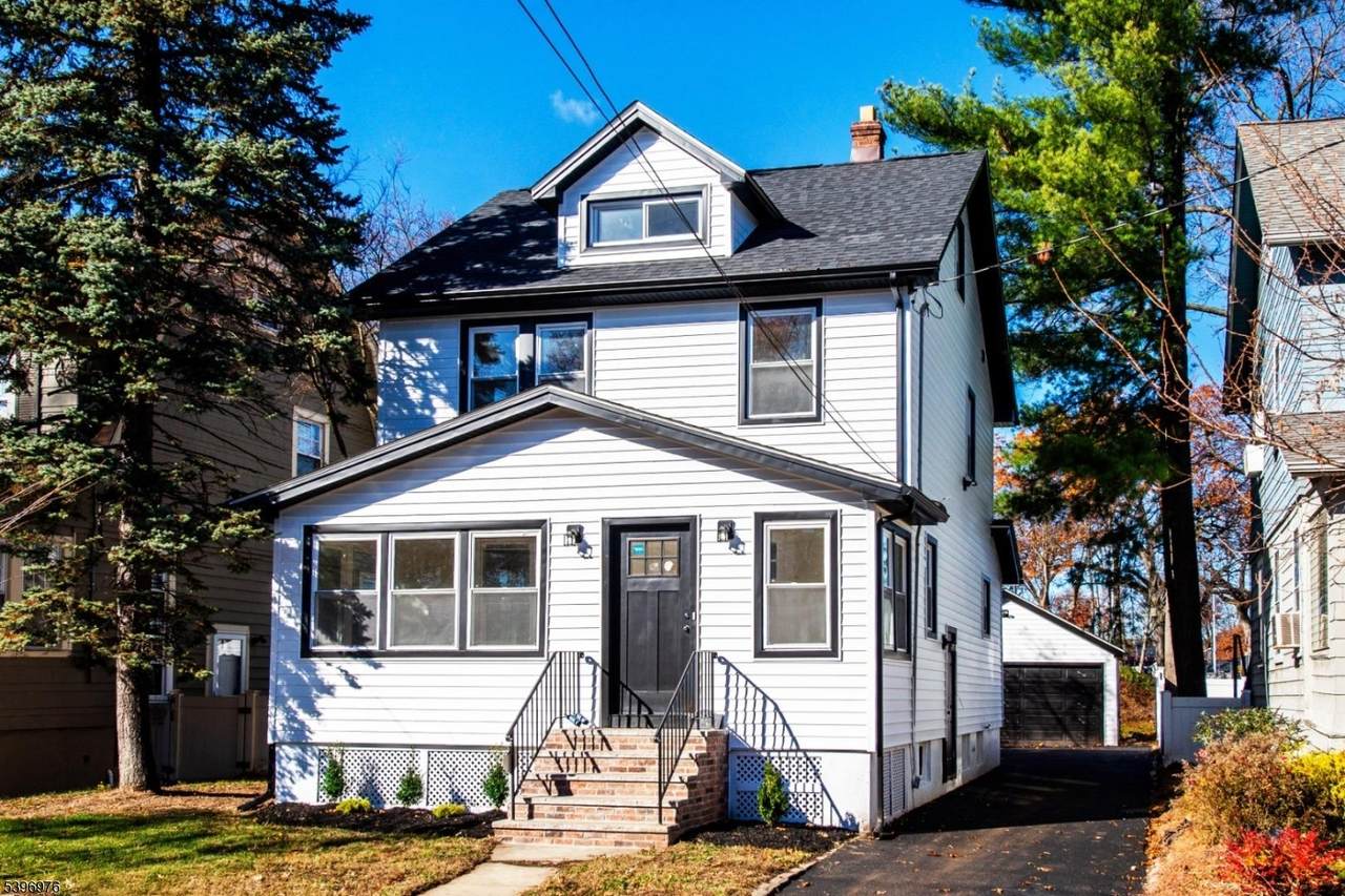 79 Essex Ave - Photo 1