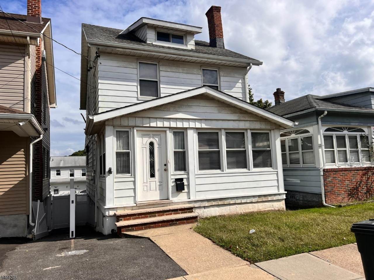 418 Dewitt Ave - Photo 1