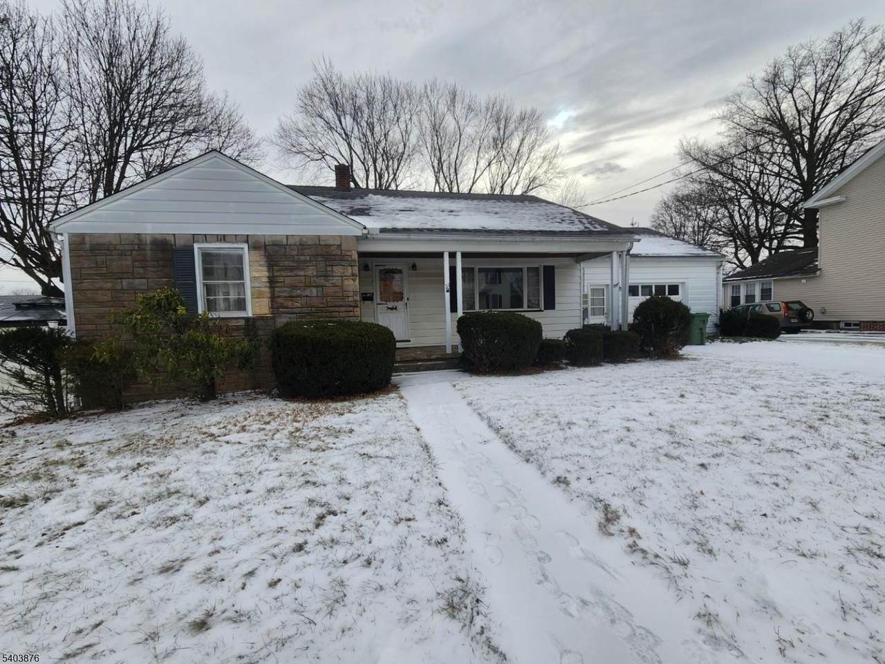 37 Carlton Ave - Photo 1