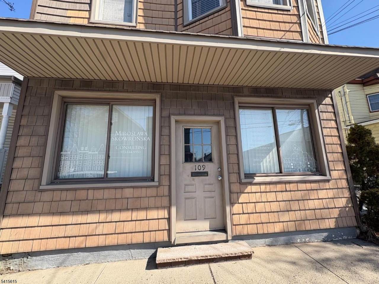 109 Wallington Ave - Photo 1
