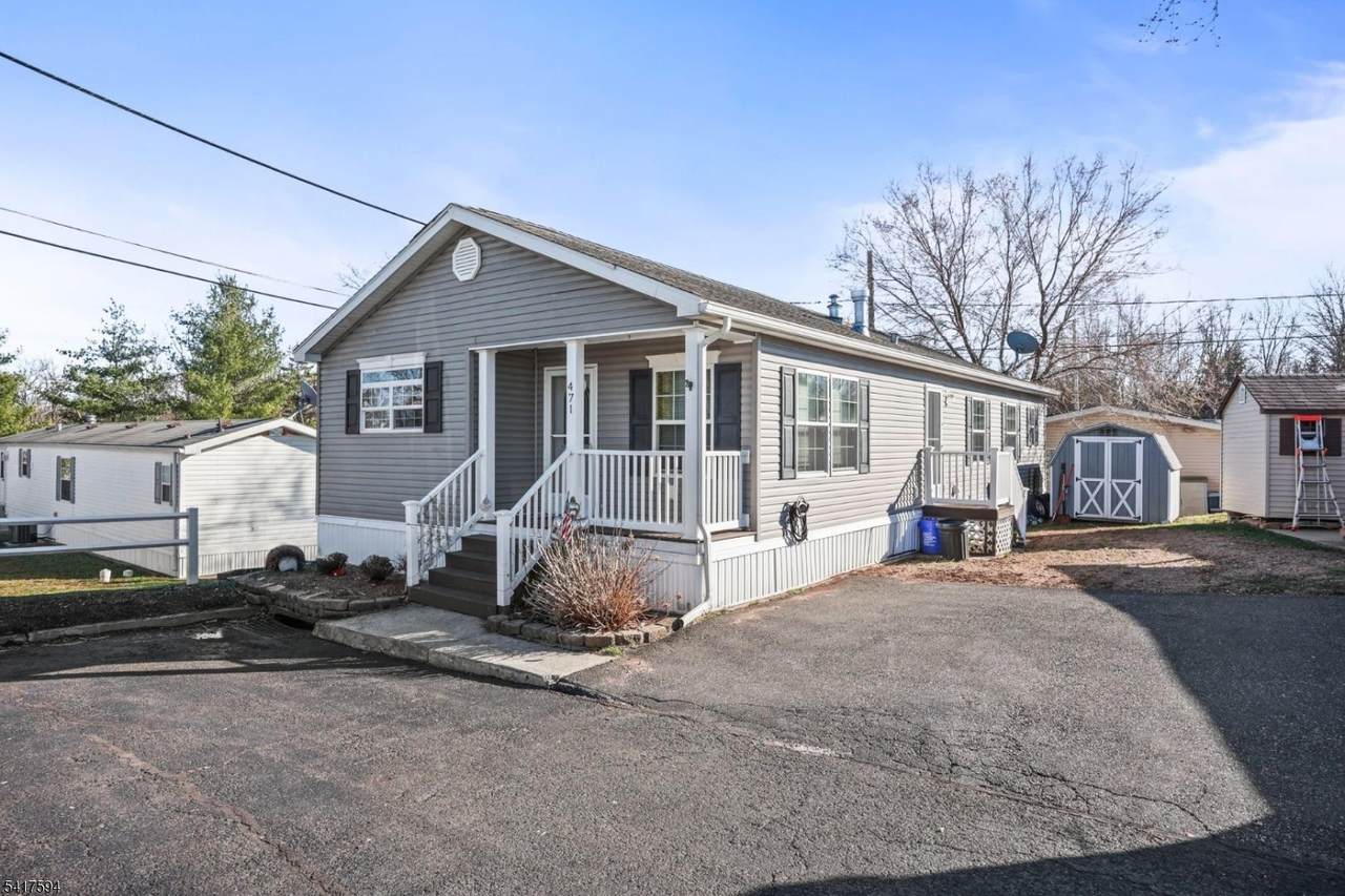 471 Kenbury Rd - Photo 1