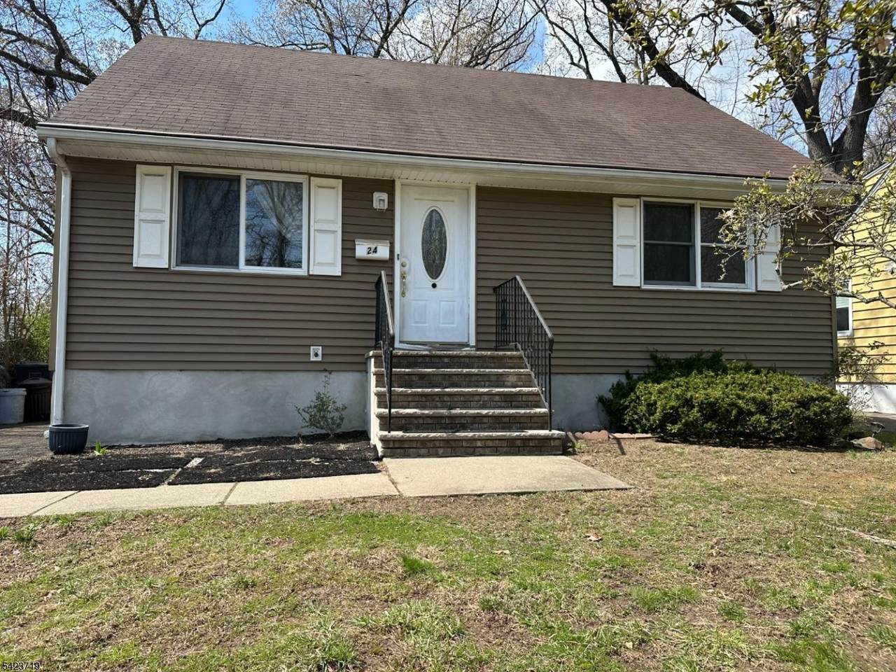 24 Willow St - Photo 1