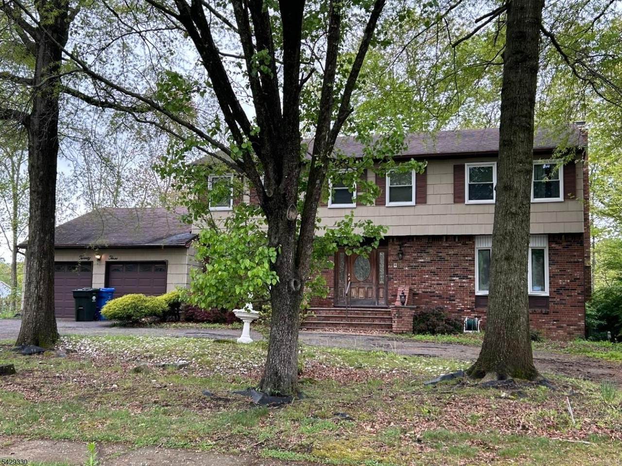 23 Briarwood Dr - Photo 1