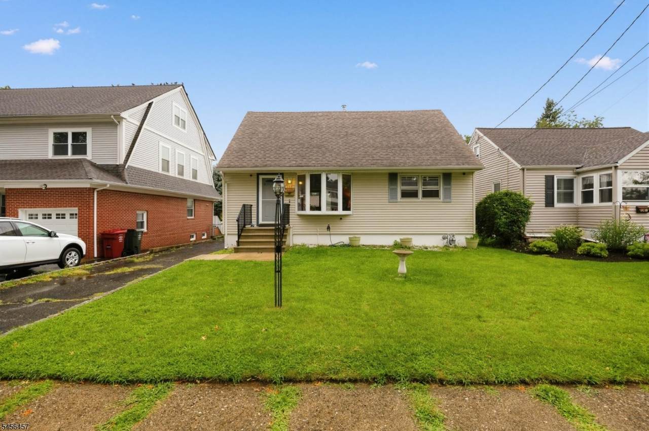 155 Columbia Ave - Photo 1