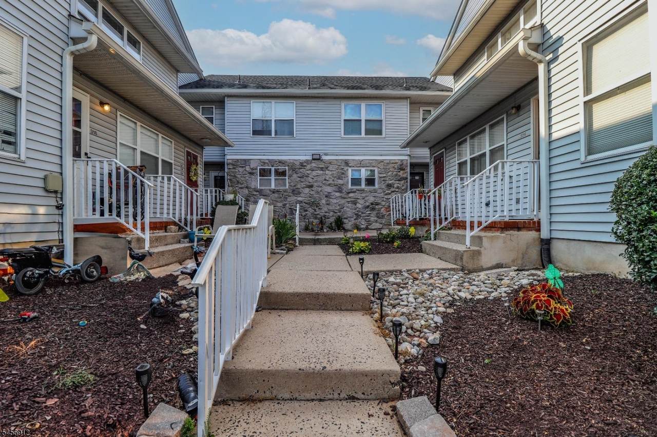 323 Ventnor Ct - Photo 1