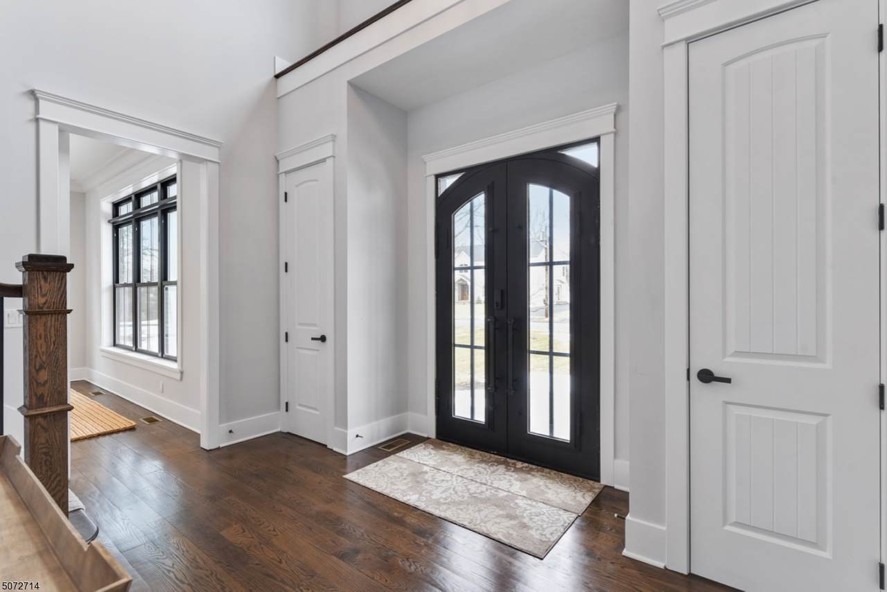 10 Salvatore Ct - Photo 1