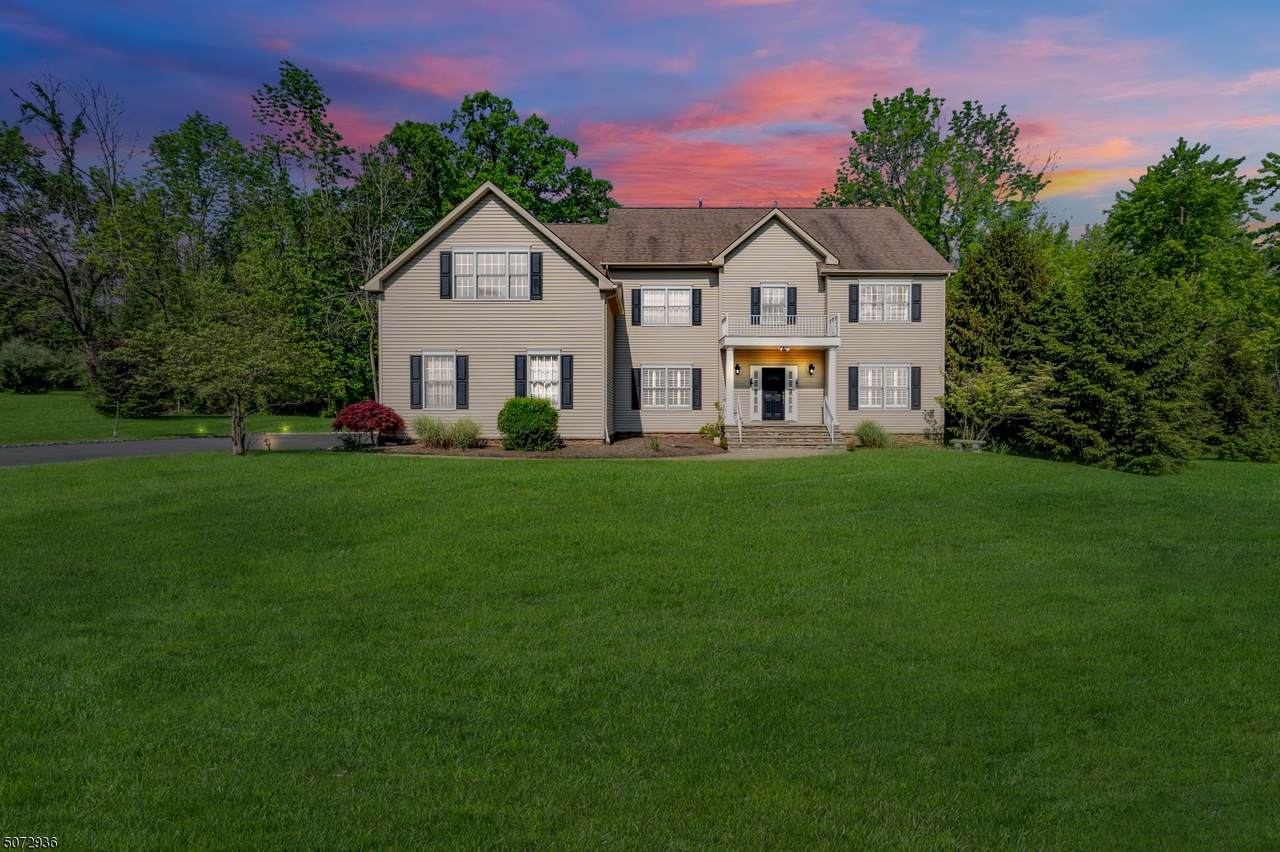 9 Mountainview Ln - Photo 1