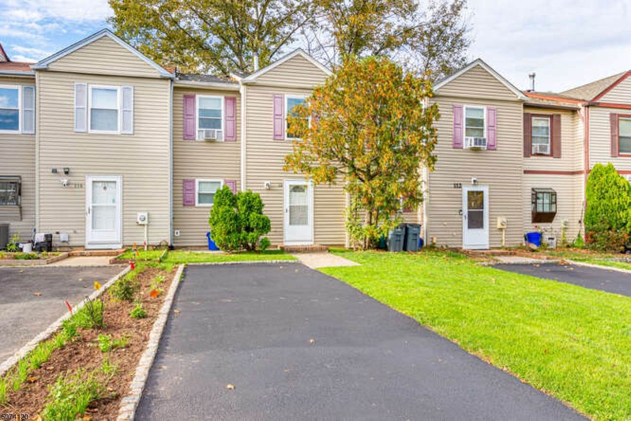 114 Redbud Rd - Photo 1