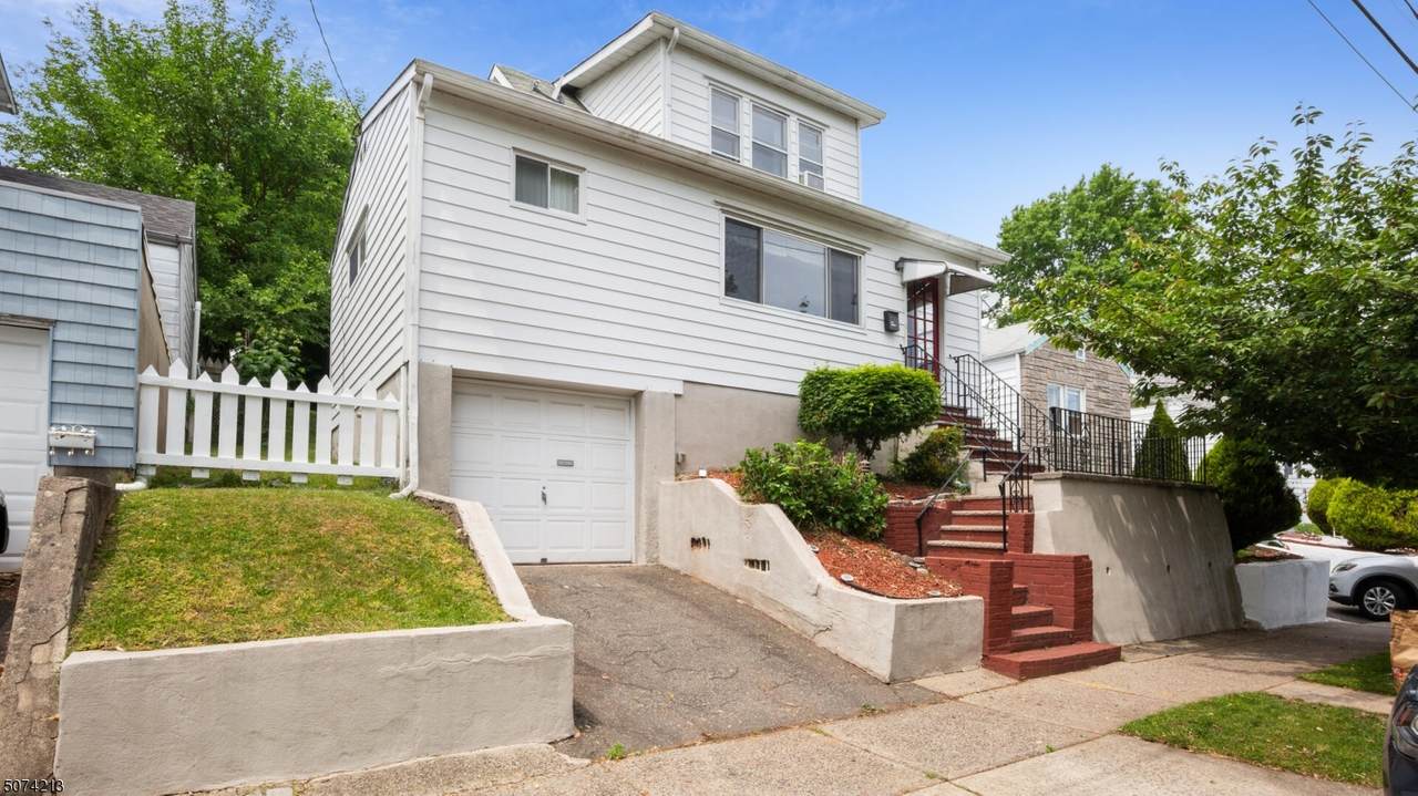 102 Ridge Ave - Photo 1