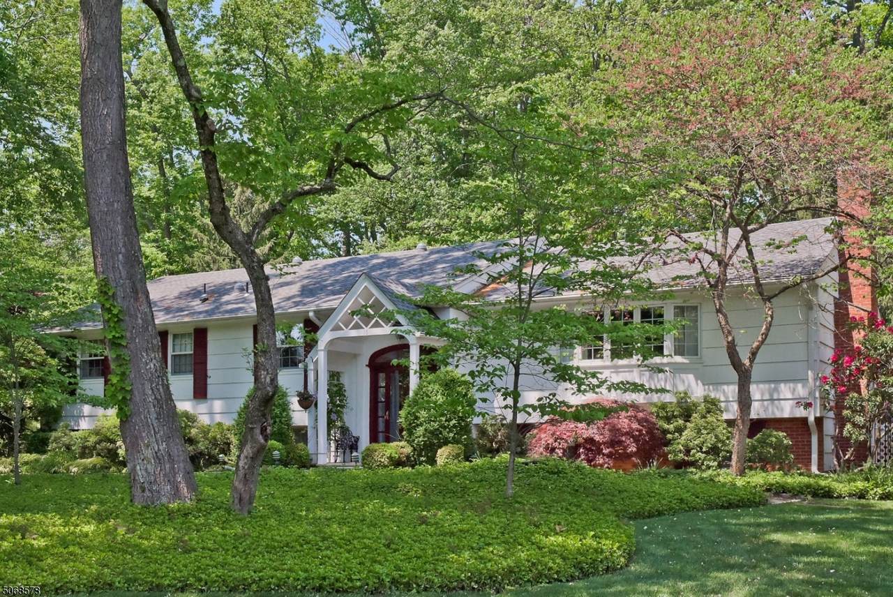 16 Summit Rd - Photo 1
