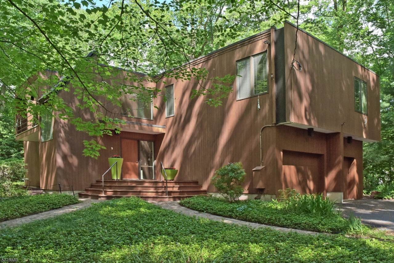 9 Mount Pleasant Rd - Photo 1