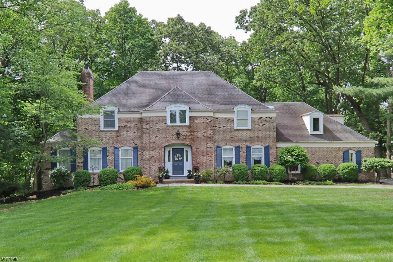 131 High Oaks Dr - Photo 1