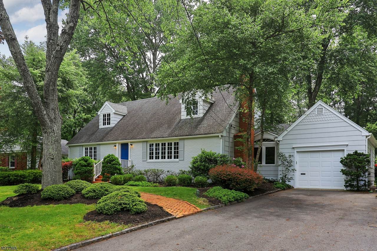 866 Fairacres Ave - Photo 1