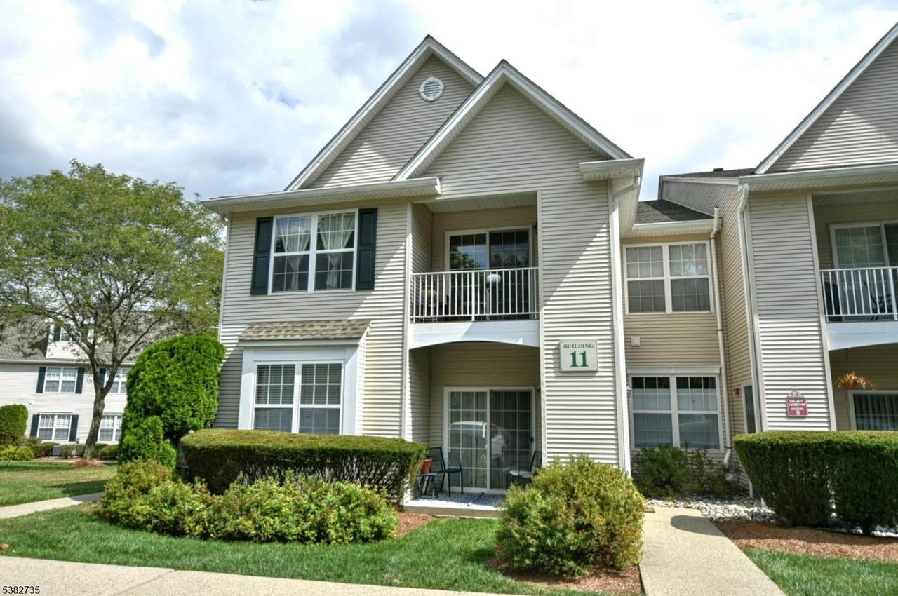 402 Cambridge Dr - Photo 1